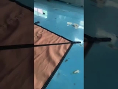 قطعة من البلاستيك المستخدمة في إزالة الثلوج